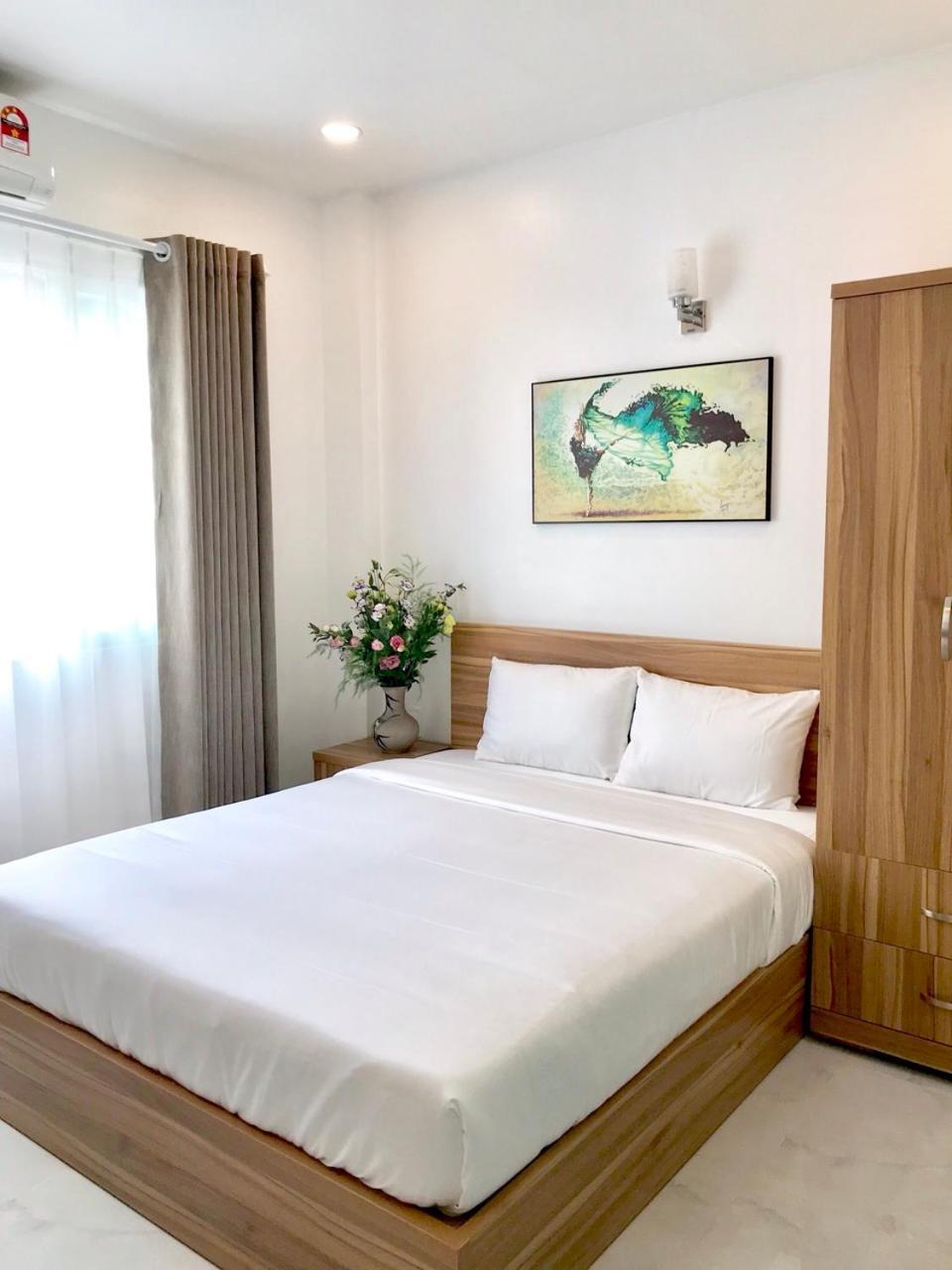 Louis Hotel - Bui Vien Walking Street Хошимин Екстериор снимка