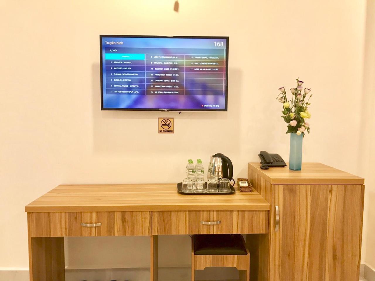 Louis Hotel - Bui Vien Walking Street Хошимин Екстериор снимка