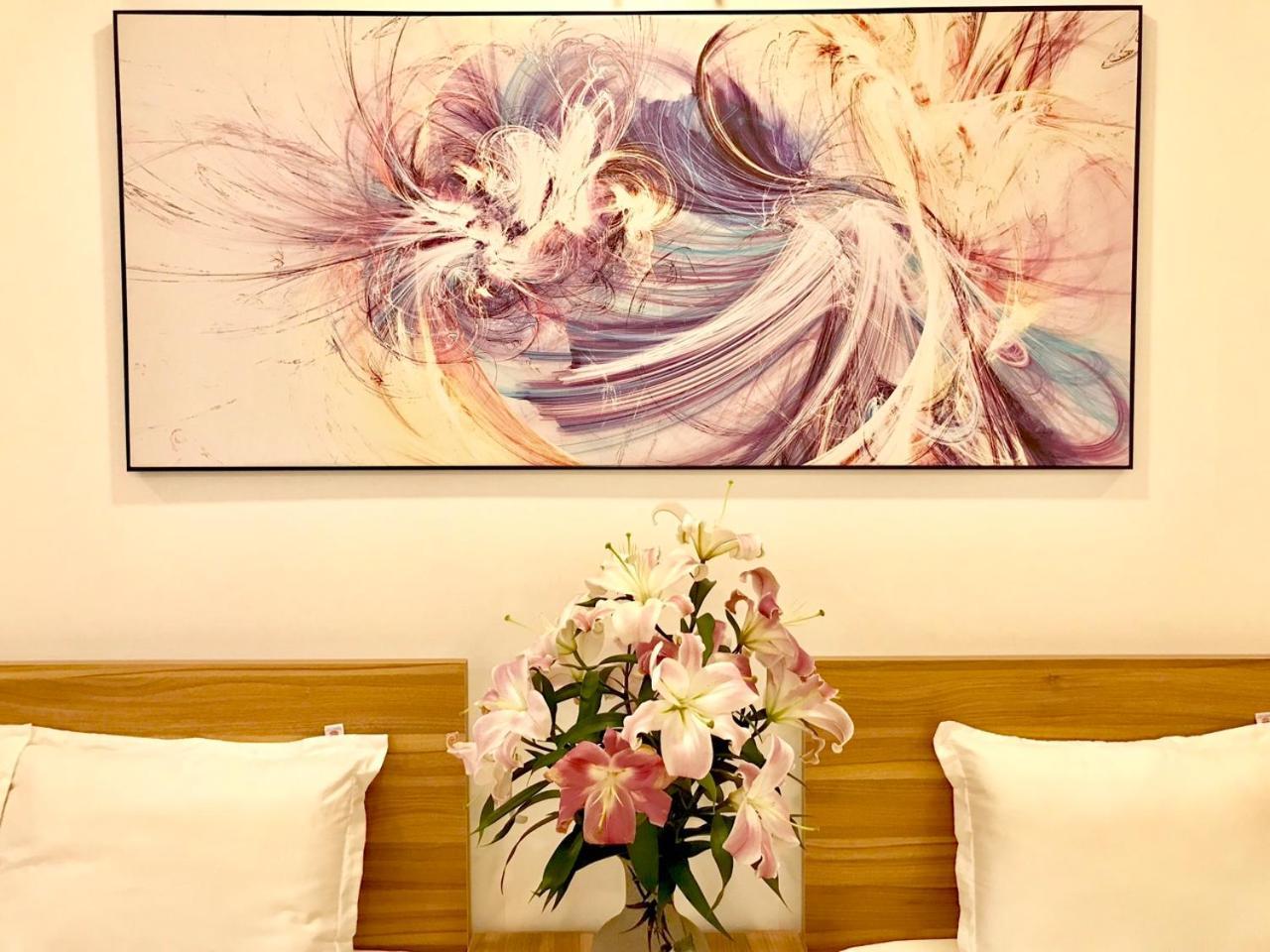 Louis Hotel - Bui Vien Walking Street Хошимин Екстериор снимка